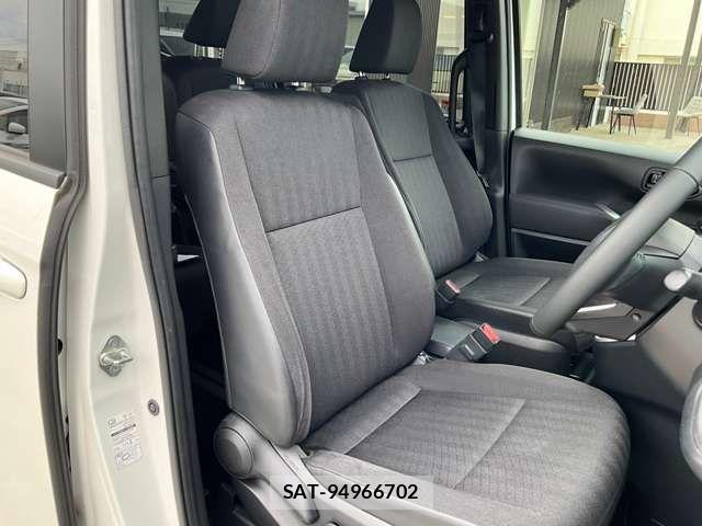 Toyota NOAH HYBRID 2023-07 8830821-8