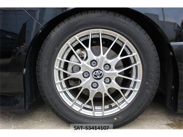 Toyota NOAH HYBRID 2018-02 8830823-24