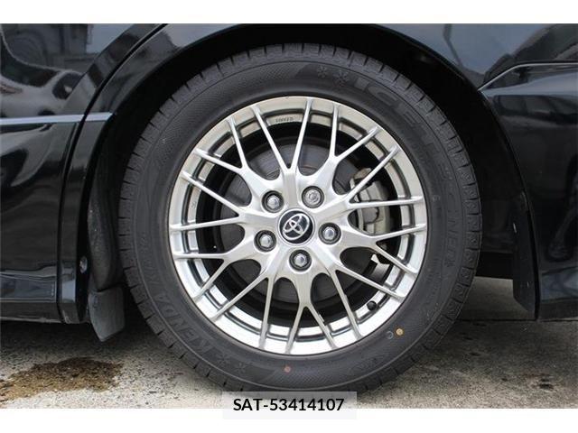Toyota NOAH HYBRID 2018-02 8830823-25