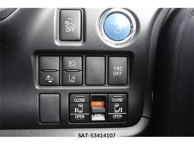 Toyota NOAH HYBRID 2018-02 8830823-5