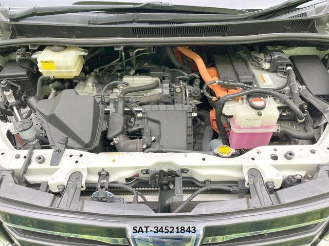 Toyota NOAH HYBRID 2015-04 8830825-17