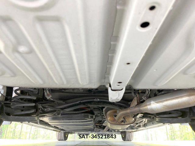 Toyota NOAH HYBRID 2015-04 8830825-18