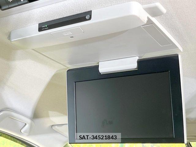 Toyota NOAH HYBRID 2015-04 8830825-2
