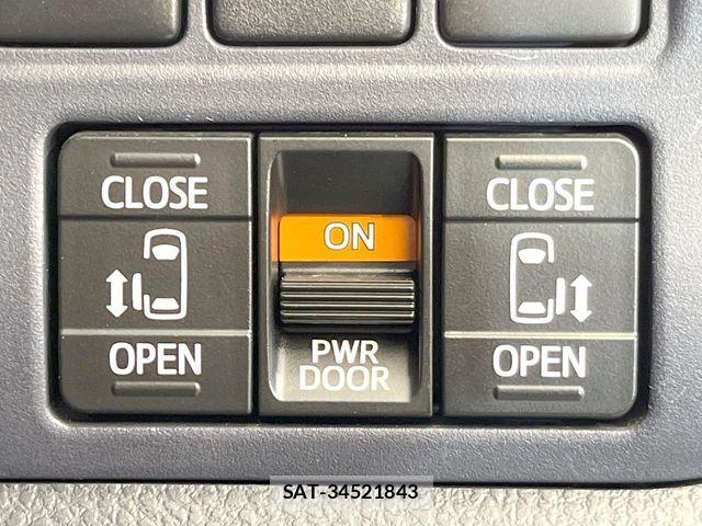 Toyota NOAH HYBRID 2015-04 8830825-3