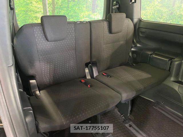 Toyota NOAH HYBRID 2019-07 8830822-9