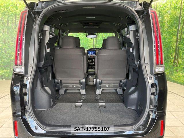Toyota NOAH HYBRID 2019-07 8830822-10