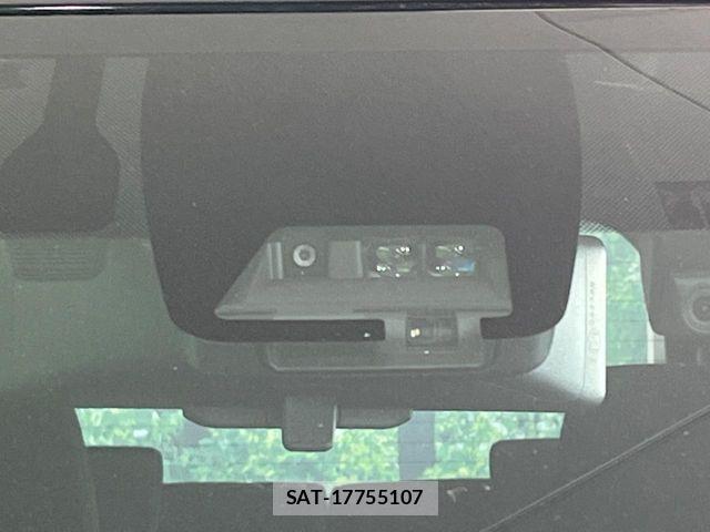 Toyota NOAH HYBRID 2019-07 8830822-6