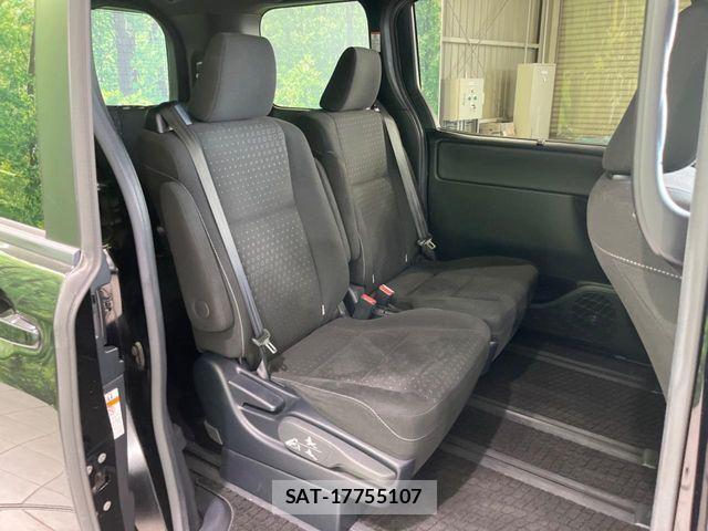 Toyota NOAH HYBRID 2019-07 8830822-8