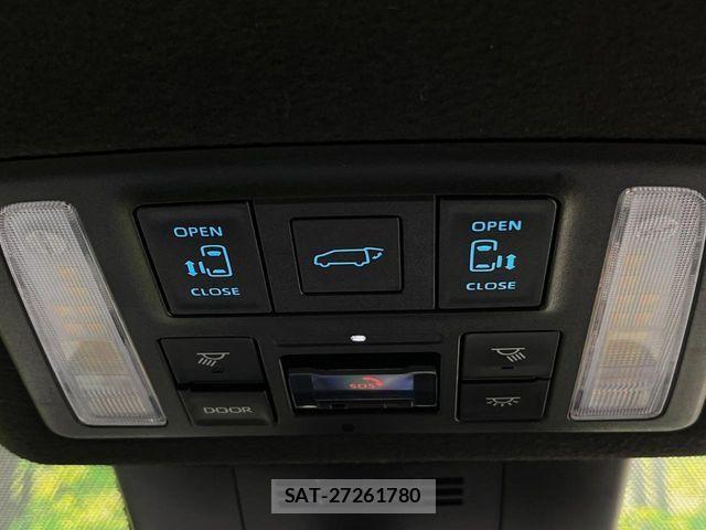 Toyota NOAH HYBRID 2024-09 8830815-6