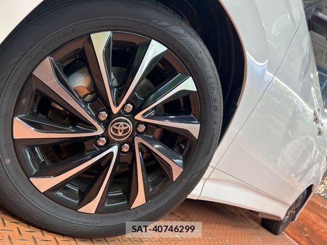 Toyota NOAH HYBRID 2023-10 8830817-12