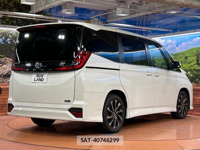 Toyota NOAH HYBRID 2023-10 8830817-16