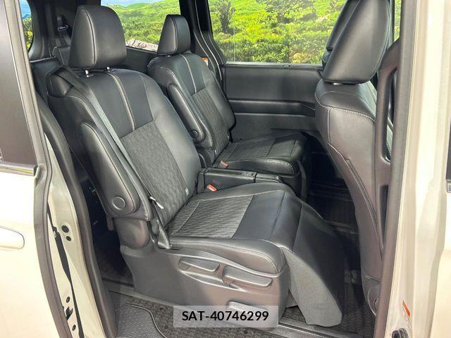 Toyota NOAH HYBRID 2023-10 8830817-8
