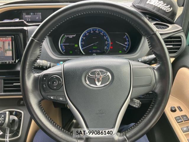 Toyota NOAH HYBRID 2015-09 8850182-11