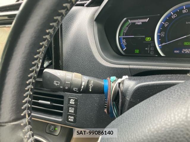 Toyota NOAH HYBRID 2015-09 8850182-13