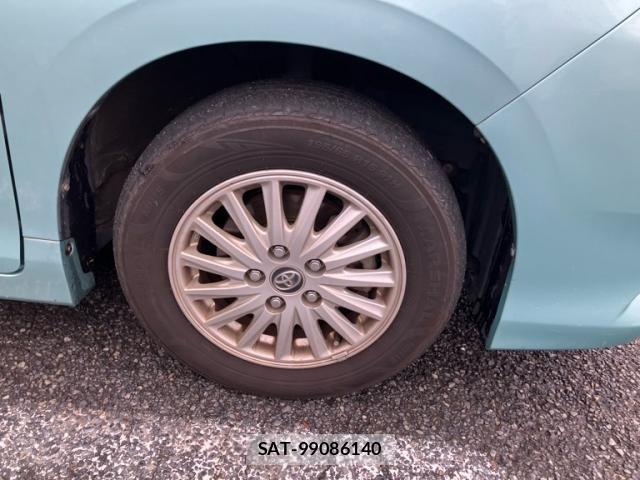 Toyota NOAH HYBRID 2015-09 8850182-2