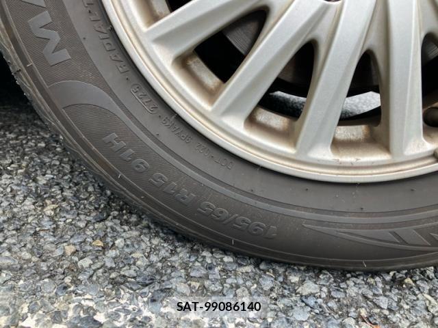 Toyota NOAH HYBRID 2015-09 8850182-3
