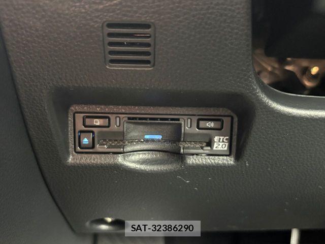 Toyota NOAH HYBRID 2025-09 8850173-16