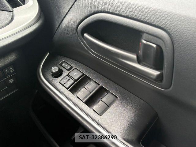 Toyota NOAH HYBRID 2025-09 8850173-23
