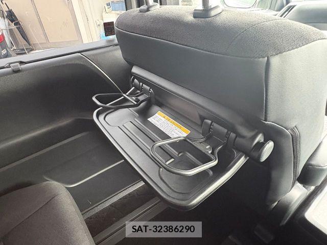 Toyota NOAH HYBRID 2025-09 8850173-25