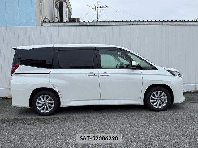Toyota NOAH HYBRID 2025-09 8850173-27