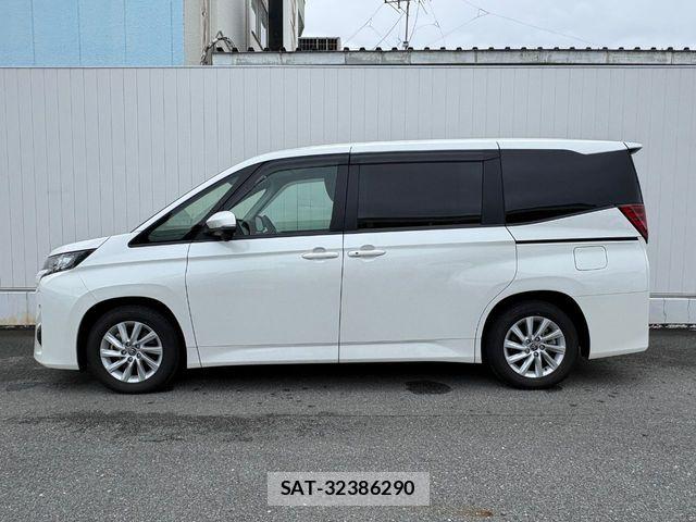 Toyota NOAH HYBRID 2025-09 8850173-28