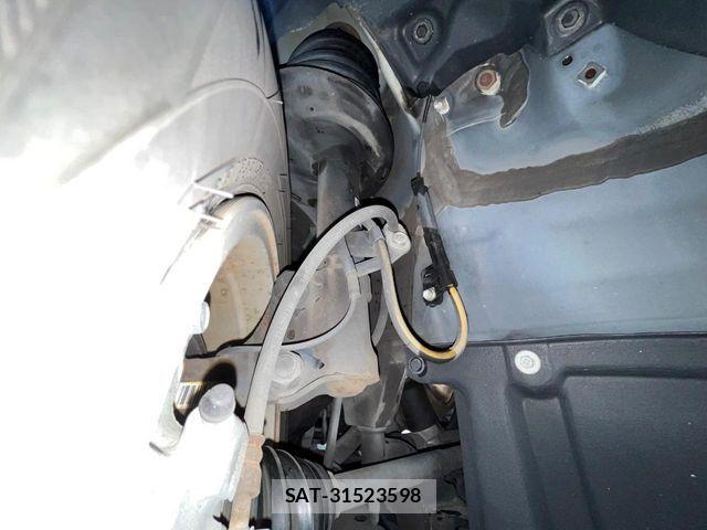 Toyota NOAH HYBRID 2014-02 8850179-19