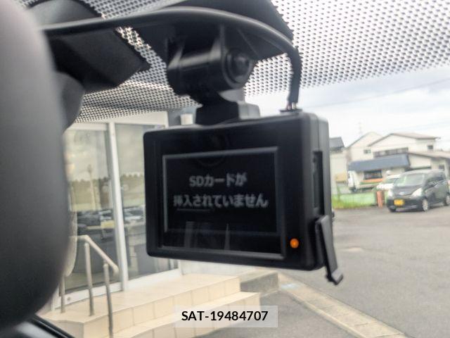 Toyota NOAH HYBRID 2015-08 8850180-26