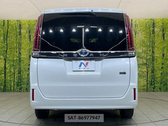 Toyota NOAH HYBRID 2018-06 8850176-15