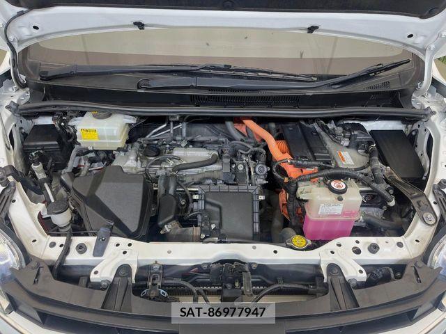 Toyota NOAH HYBRID 2018-06 8850176-17