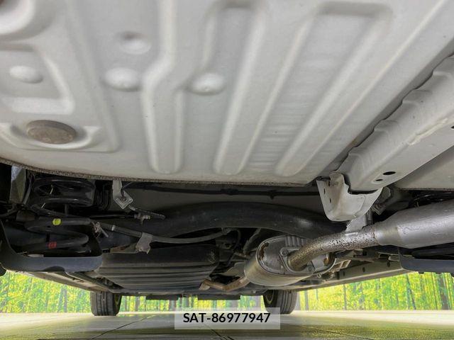 Toyota NOAH HYBRID 2018-06 8850176-18