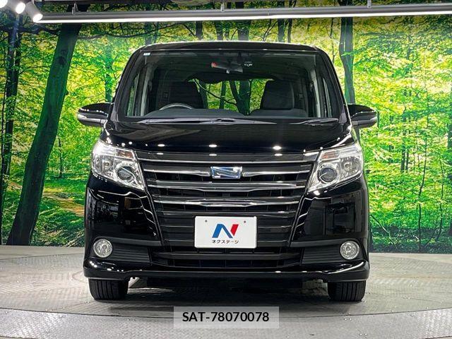 Toyota NOAH HYBRID 2014-11 8849090-14