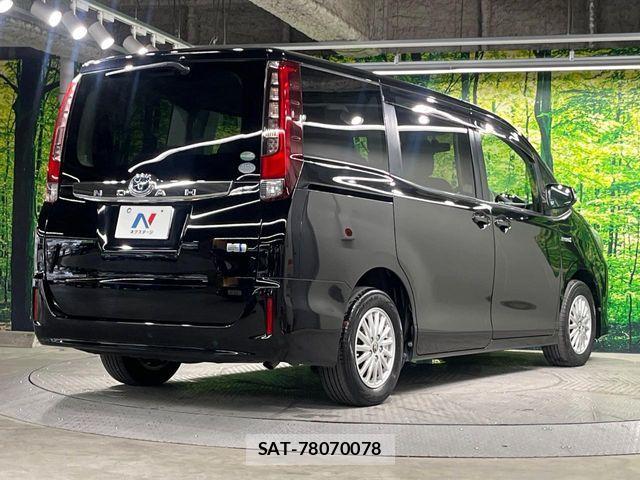 Toyota NOAH HYBRID 2014-11 8849090-17
