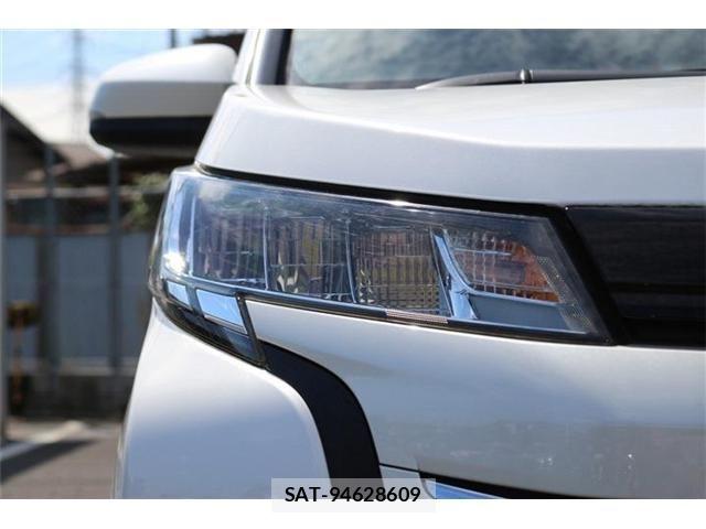 Toyota NOAH HYBRID 2022-07 8850177-11