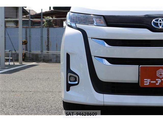 Toyota NOAH HYBRID 2022-07 8850177-25