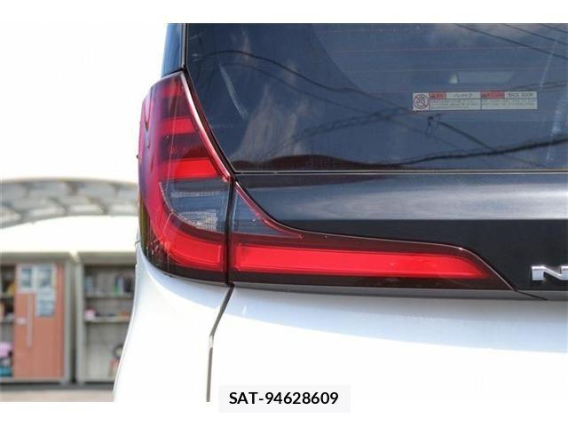 Toyota NOAH HYBRID 2022-07 8850177-28