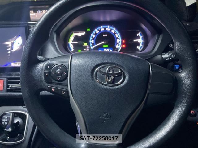 Toyota NOAH HYBRID 2015-07 8850183-9
