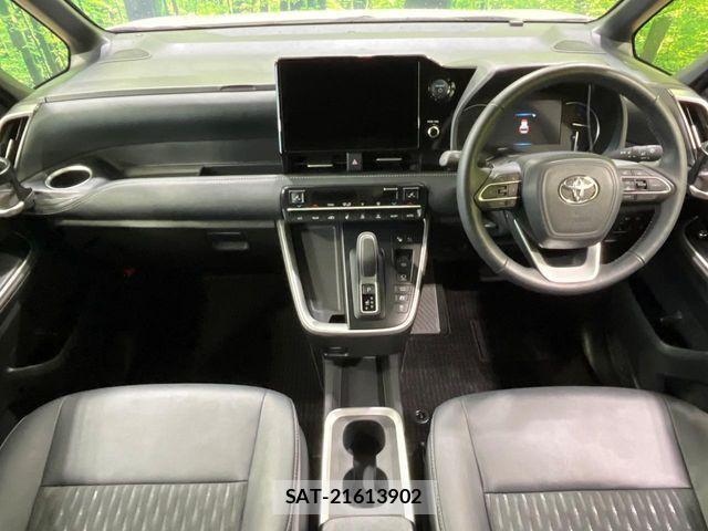 Toyota NOAH HYBRID 2024-10 8850171-1