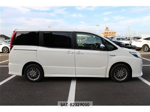 Toyota NOAH HYBRID 2016-02 8850178-10