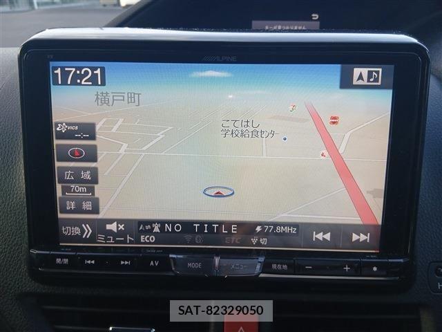Toyota NOAH HYBRID 2016-02 8850178-2