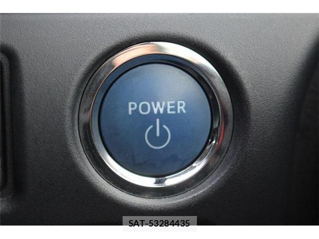 Toyota NOAH HYBRID 2014-10 8871689-24