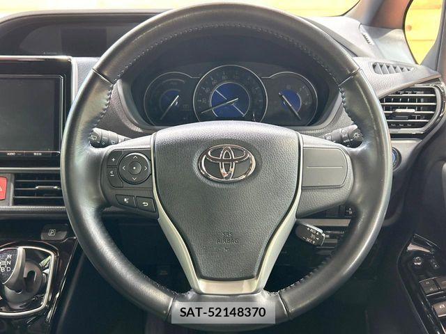 Toyota NOAH HYBRID 2017-07 8871686-11