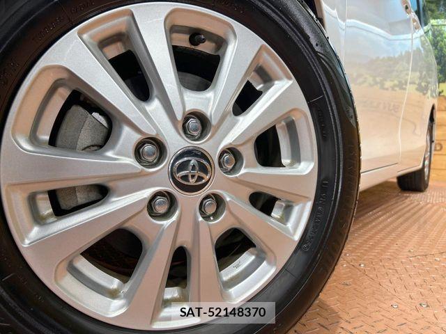 Toyota NOAH HYBRID 2017-07 8871686-13