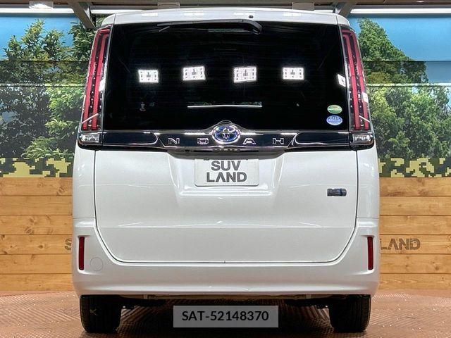 Toyota NOAH HYBRID 2017-07 8871686-15
