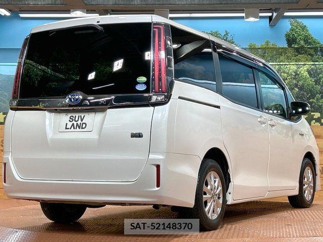 Toyota NOAH HYBRID 2017-07 8871686-17