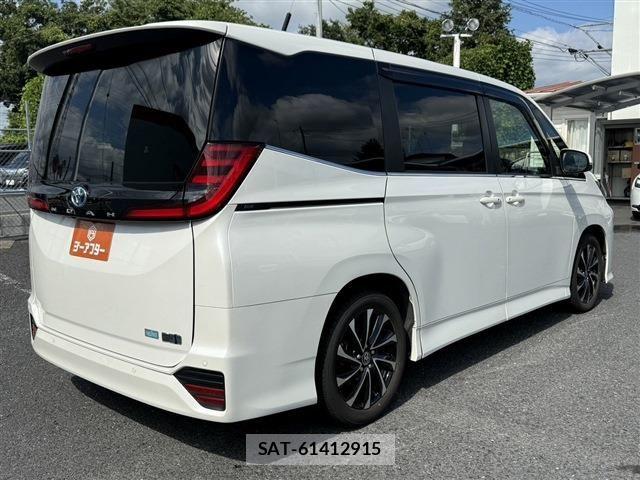 Toyota NOAH HYBRID 2024-05 8871684-21