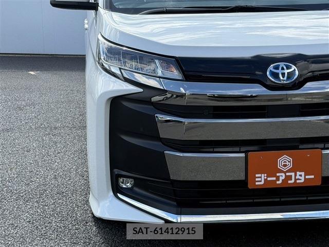 Toyota NOAH HYBRID 2024-05 8871684-26
