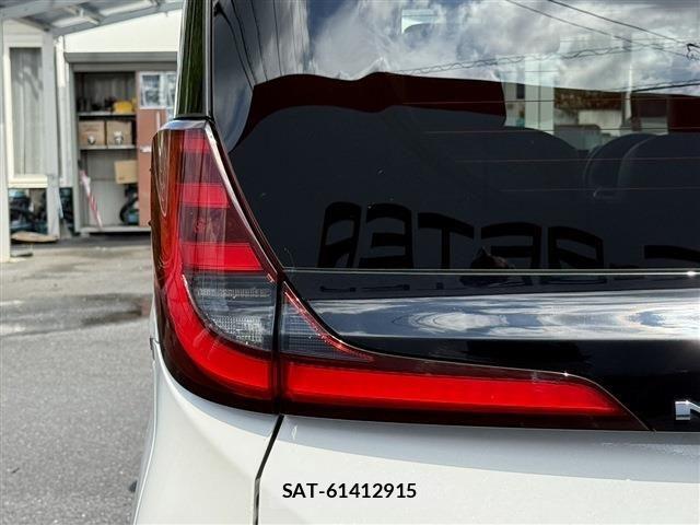 Toyota NOAH HYBRID 2024-05 8871684-27