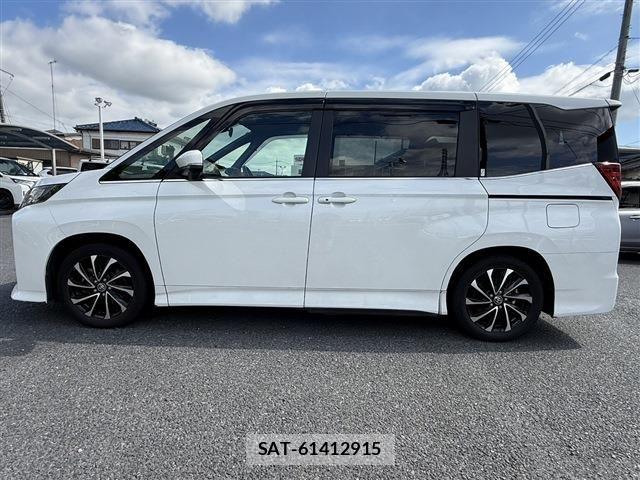 Toyota NOAH HYBRID 2024-05 8871684-8
