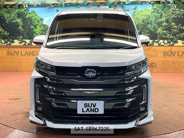 Toyota NOAH HYBRID 2023-10 8871681-15