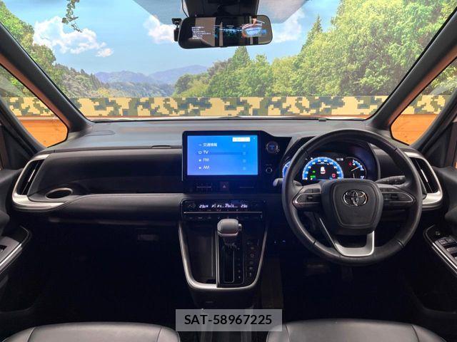 Toyota NOAH HYBRID 2023-10 8871681-1